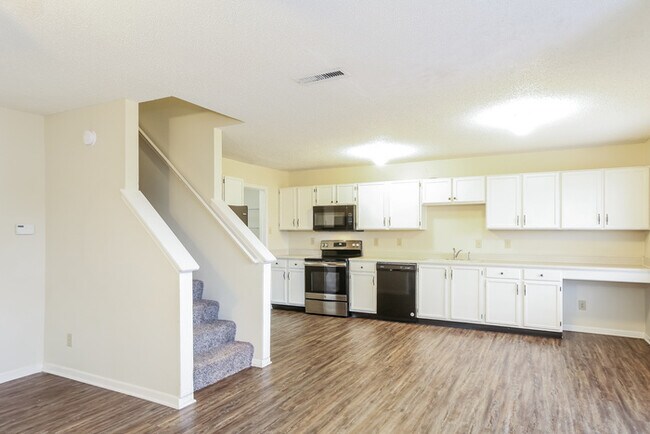 Foto del edificio - 10740 Glenayr Dr