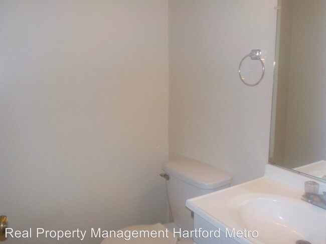 Building Photo - 2 br, 2 bath House - 9 Ambassador Dr Unit C