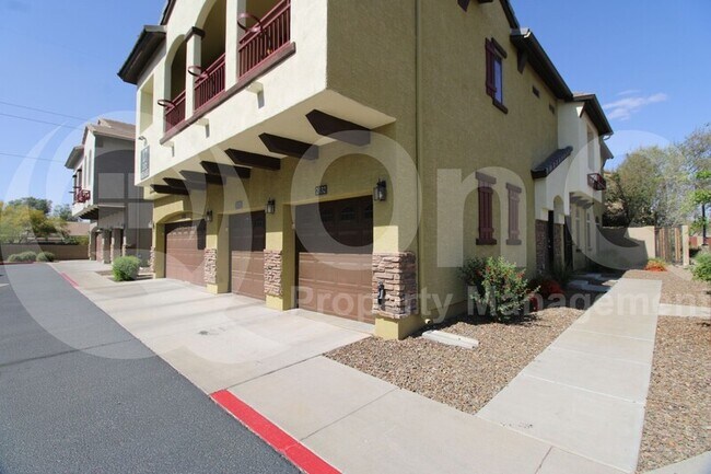 Building Photo - 2725 E Mine Creek Rd