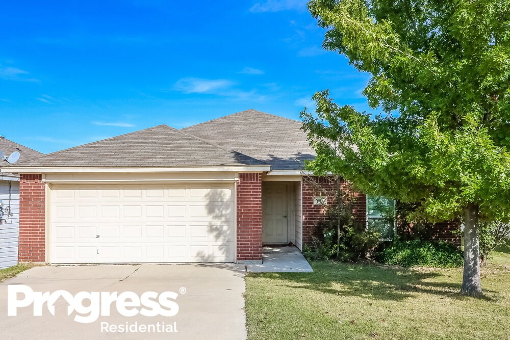 1024 Fort Apache Dr, Haslet, TX 76052 House Rental in Haslet, TX