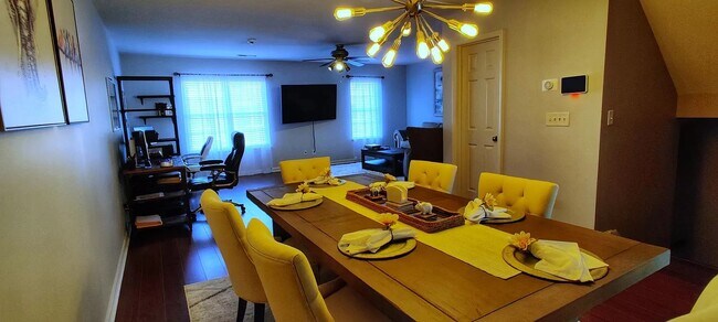 Foto del edificio - 28 Ackland Dr