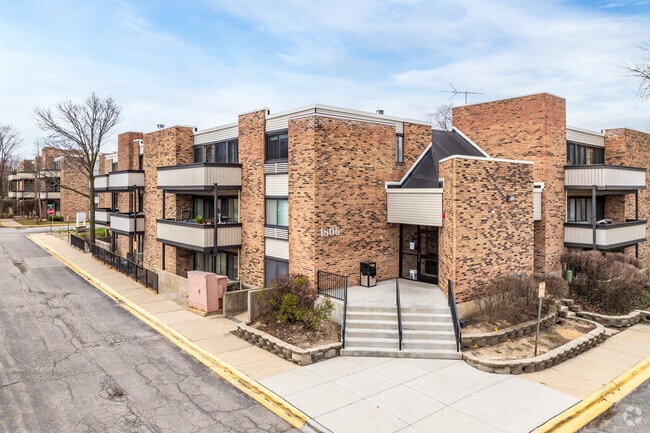 Lakeside Condominium