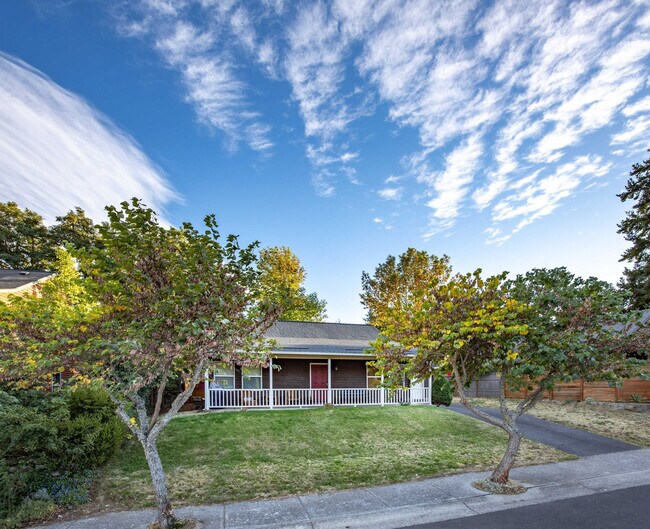 Building Photo - 815 Devon Ct