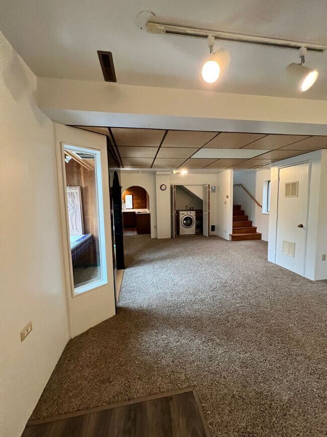 Building Photo - 2 br, 1 bath House - 1153 Donna Dr