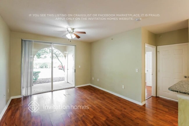 Foto del edificio - 2548 Centergate Dr