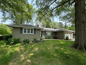 Building Photo - 208 Lindberg Rd