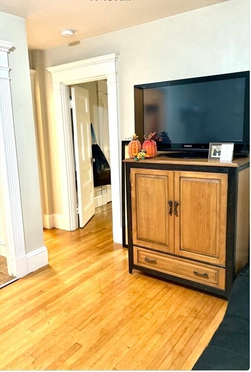 Foto del edificio - 8 Garrison St