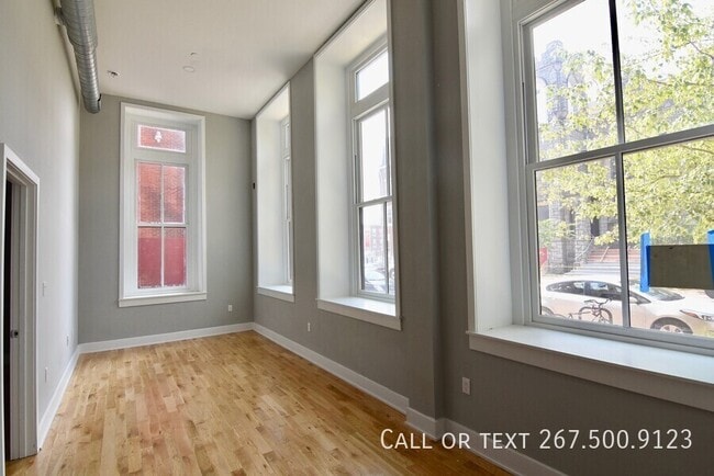 Foto del edificio - 1523 W Girard Ave