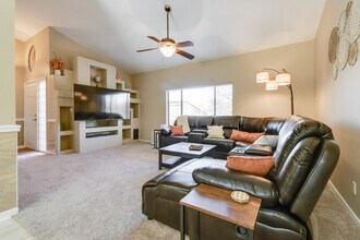 Building Photo - 16233 E Rosetta Dr