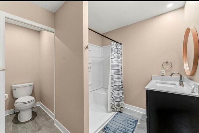 Foto del edificio - 408 Weathering Dr