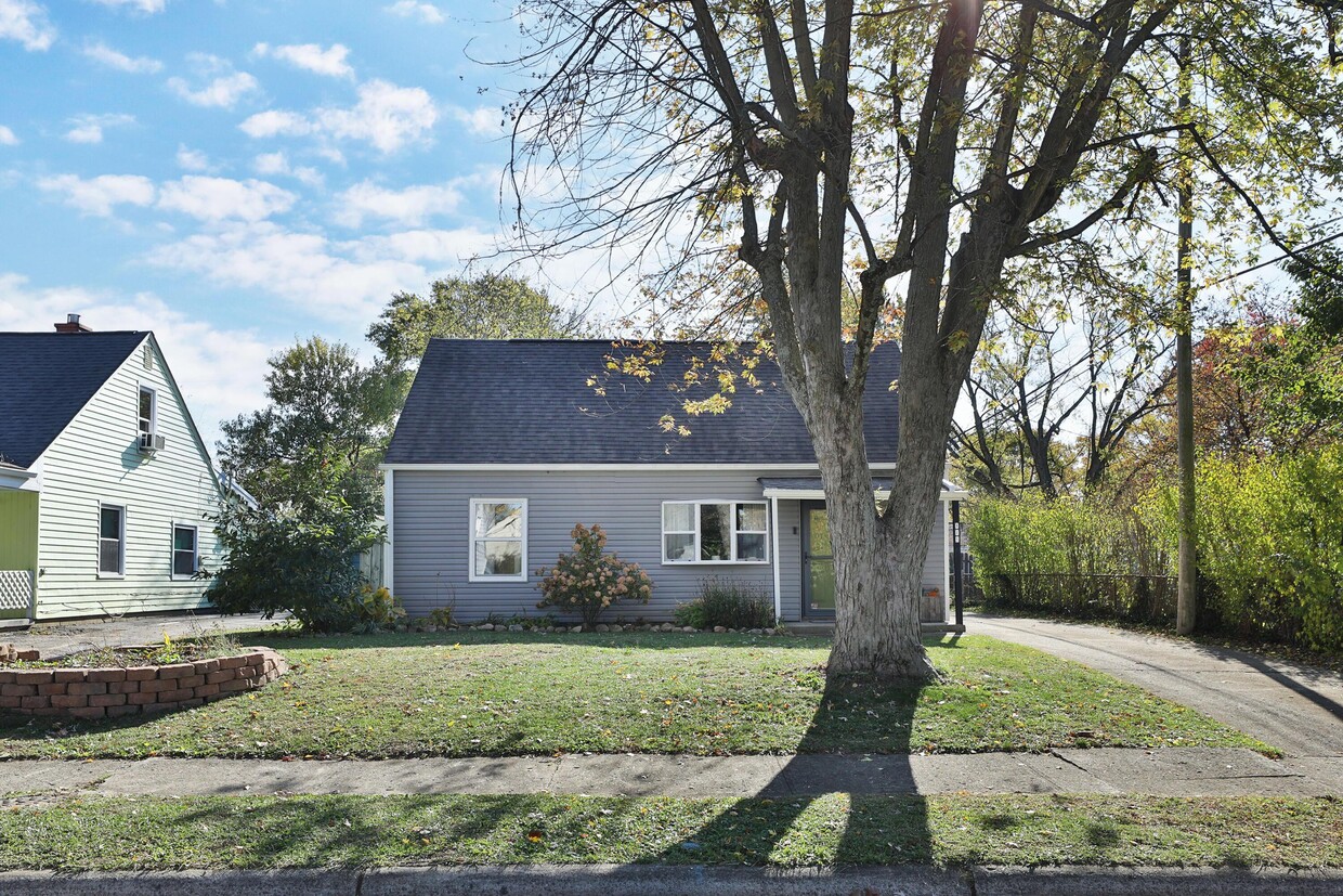 Foto principal - 925 Blenheim Rd