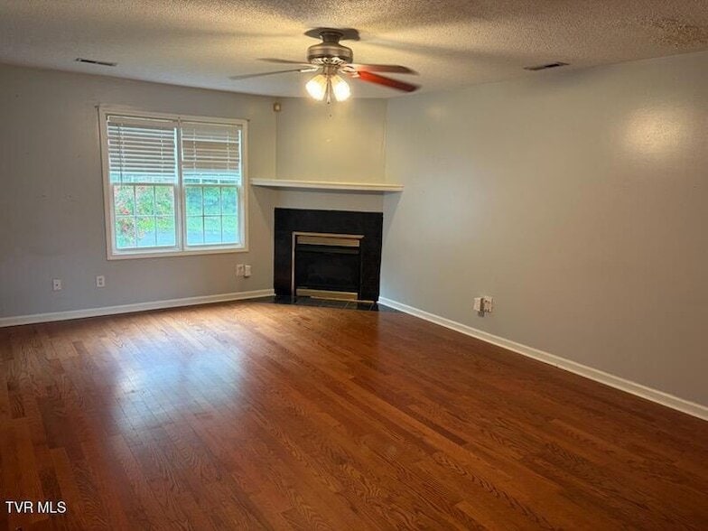 Building Photo - 122 Arrowhead Dr
