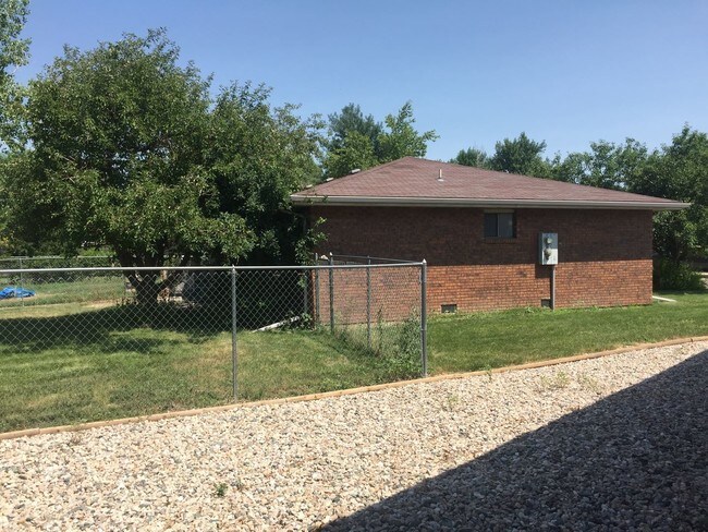 Building Photo - 2 br, 1 bath House - 2343 Greeley Drive