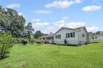 Building Photo - 3535 Stonewall Dr NW