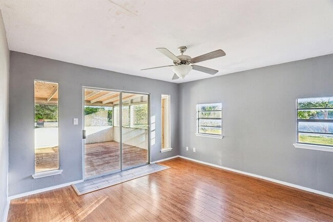 Building Photo - 24007 Windy Valley Rd