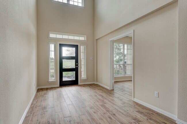 Foto del edificio - 173 Dina Ln