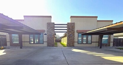 Building Photo - 1205 Bodark Dr
