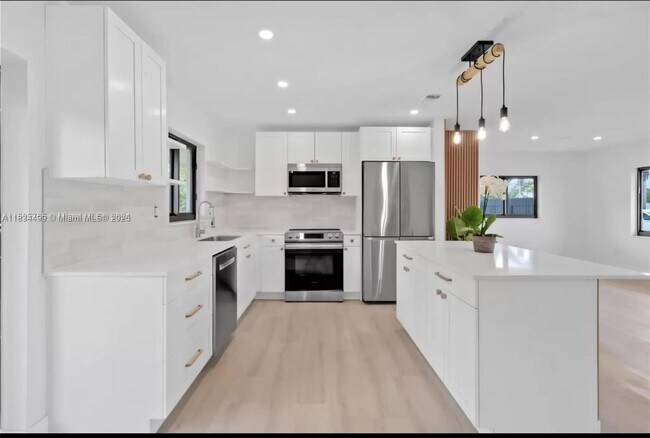 Foto del edificio - 10680 SW 146th St