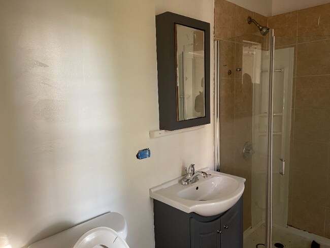 Building Photo - 2900 Orchard Dr