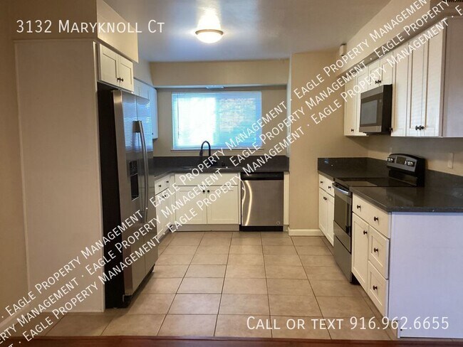 Foto del edificio - Cute two-story 3 bed/1.5 bath duplex