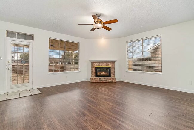 Building Photo - 2709 Silver Maple Ct