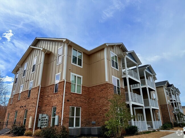 Building Photo - Rosewood at Clemson