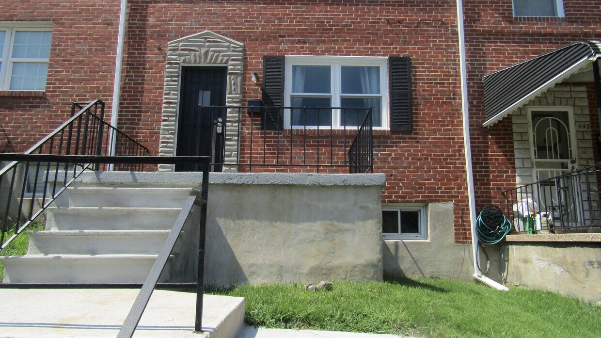 Primary Photo - 3 Bedroom 2.5 Bathroom Townhome for Rent