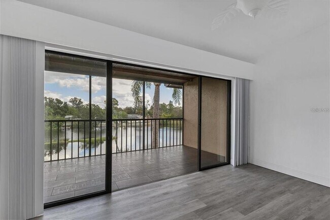 Foto del edificio - 5565 Ashton Lake Dr