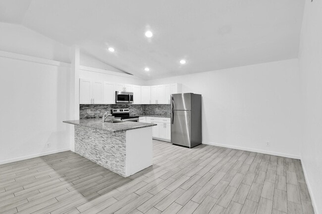 Photo - 13974 Folkestone Cir Townhome