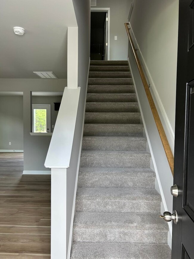 Foto del edificio - 402 Grand Oaks Dr