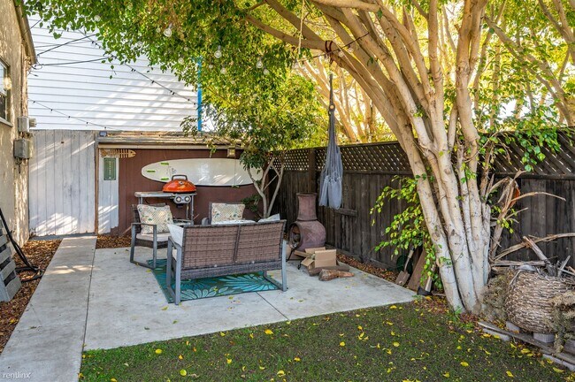 Foto del edificio - 1 br, 1 bath Duplex - 430 North Francisca ...