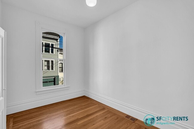 Foto del edificio - Castro: Single Family Home in the Heart of the Castro w/ Yard & Garage