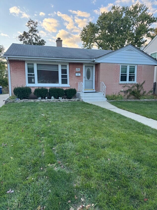 Foto principal - 896 Webster Ln