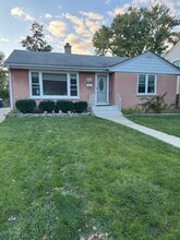 Building Photo - 896 Webster Ln