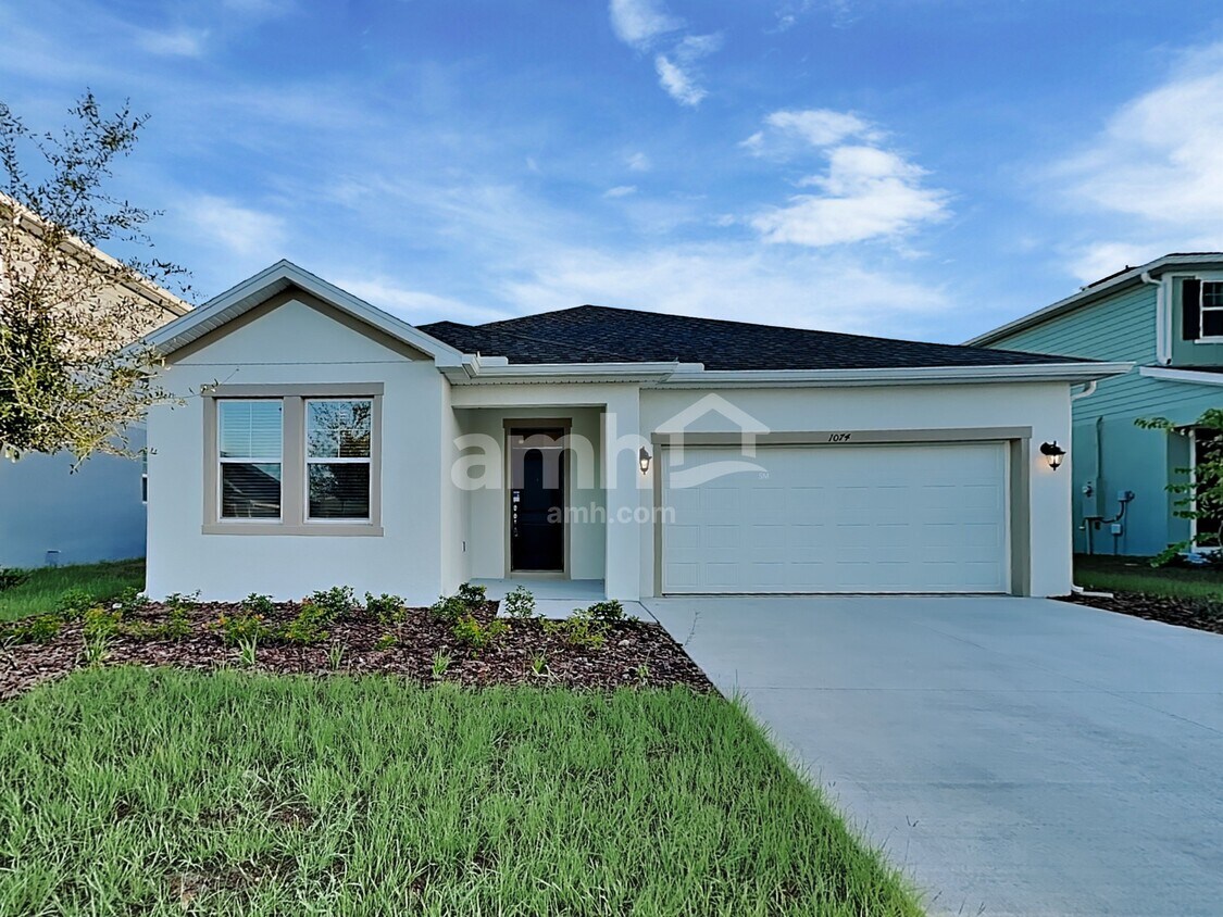 Primary Photo - 1074 Heavenly Dr