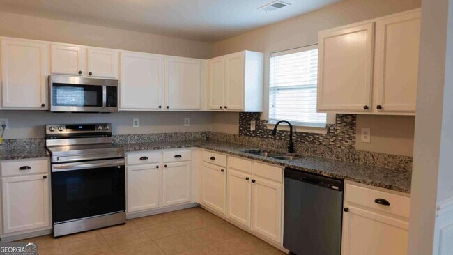 Foto del edificio - 11037 Southwood Dr