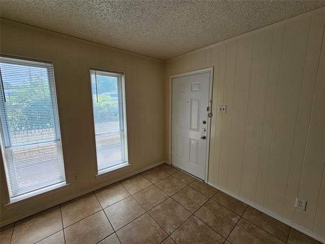 Foto del edificio - 8233 Ferguson Rd