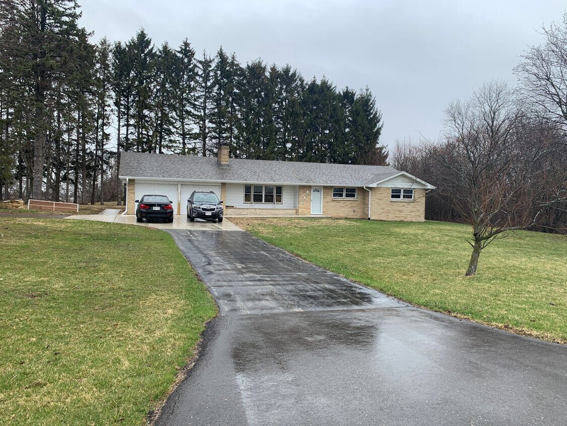 Foto principal - Newly Renovated Ranch Home - Country Livin...