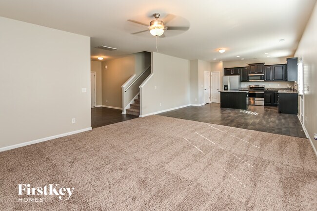 Foto del edificio - 8929 Lilac Tree Ave