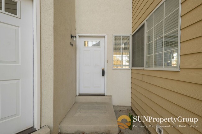 Foto del edificio - Newly Remodeled Condo In Taylorsville!