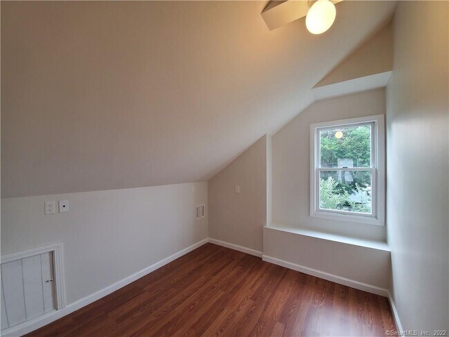 Building Photo - 170 Brookfield Ave