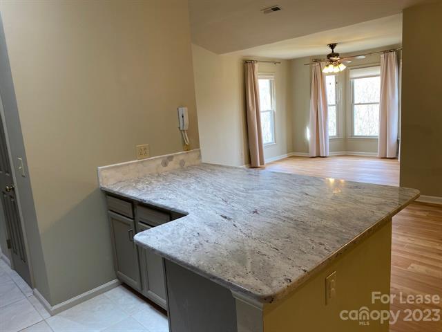 Foto del edificio - 10256 Rose Meadow Ln