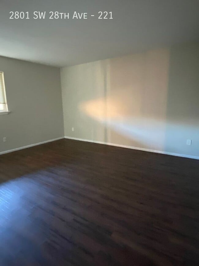 Foto del edificio - 2801 SW 28th Ave