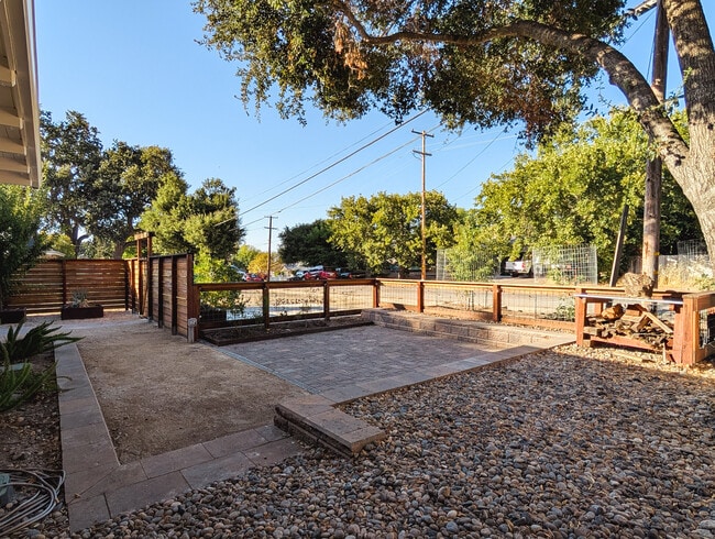 Building Photo - 8220 Atascadero Ave