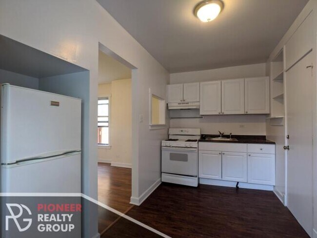 Building Photo - 0 bedroom in CHICAGO IL 60647