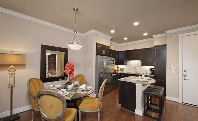 Building Photo - 2 bedroom in Houston TX 77042