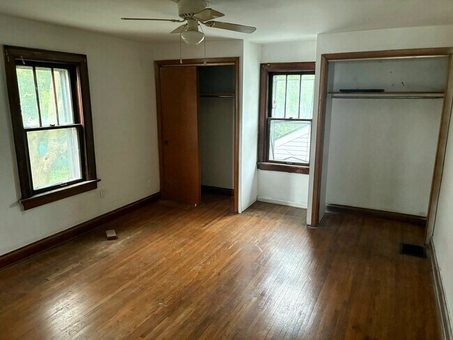 Foto del edificio - 1339 Briarwood Ave