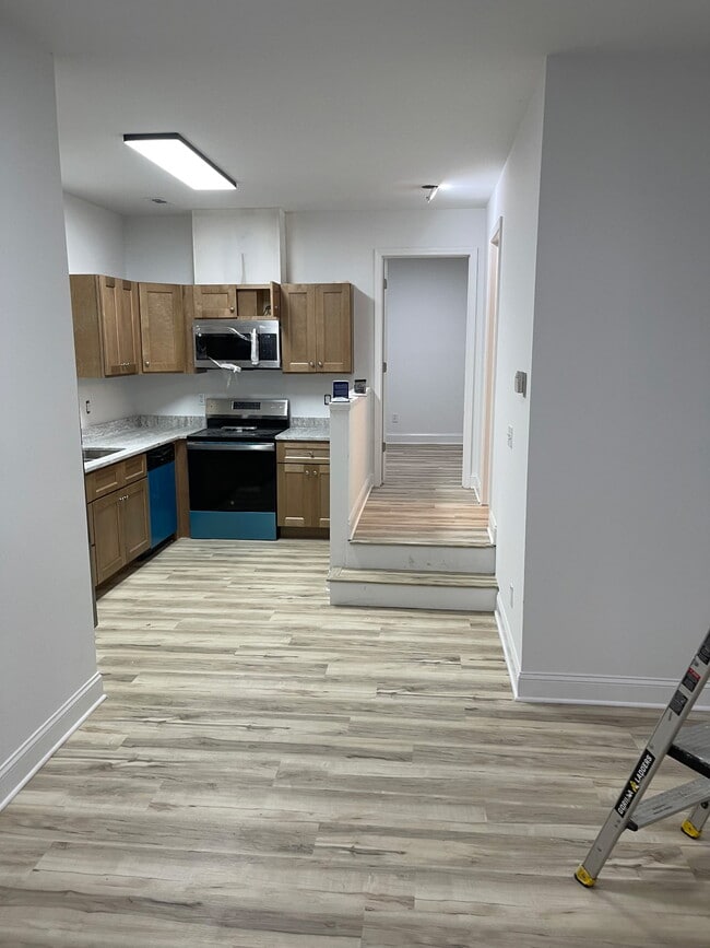 Building Photo - 115 Wild Primrose Ln