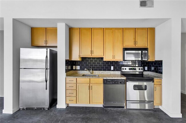 Foto del edificio - 620 Glen Iris Dr NE