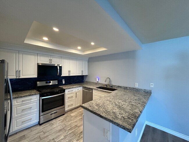 Foto del edificio - Beautiful 3BD/2BA W/ A/C, In-Unit Laundry, and Reserved Parking in Santee!